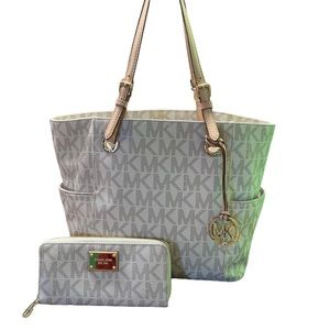 Michael Kors Jet Set Tote in Vanilla with Matching Wallet